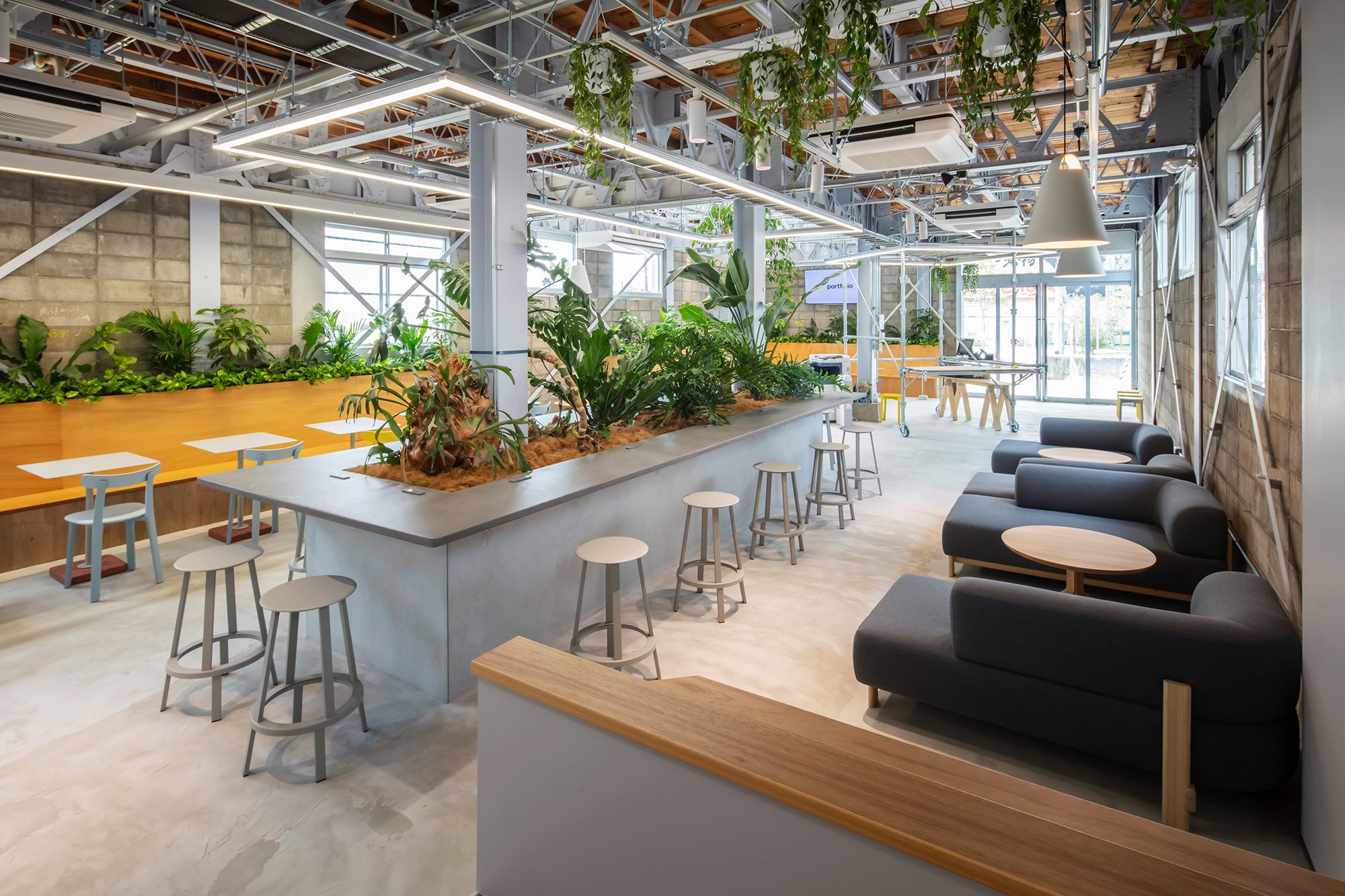おしゃれな店内